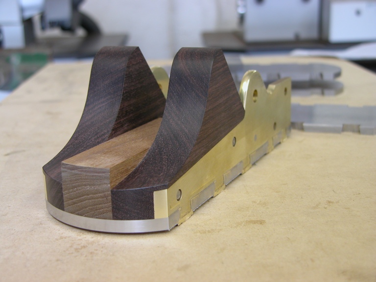 A6 dovetailed smoothing plane with brass sides 15