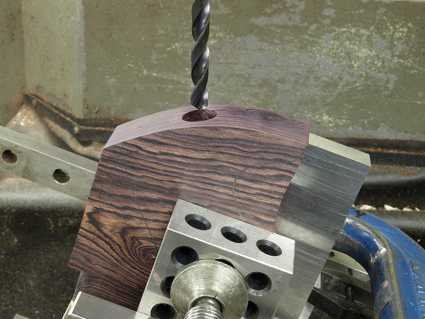 T21 Handle boring. T21 Handle boring.