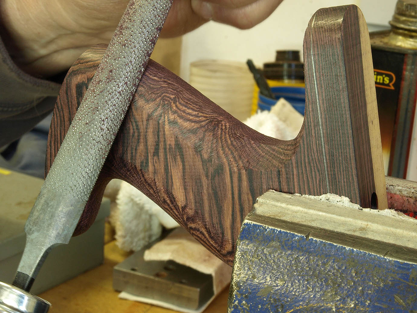 T21 Handle shaping. T21 Handle shaping.